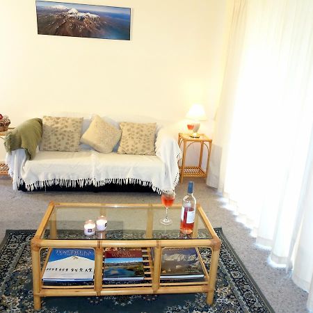 Smokebush Cottage - Holiday Home Exclusively Yours Turangi Dış mekan fotoğraf