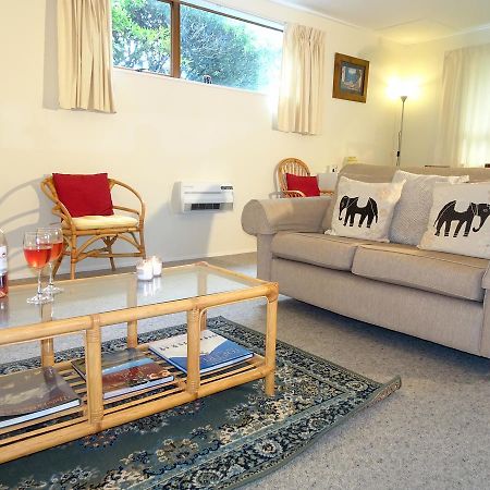 Smokebush Cottage - Holiday Home Exclusively Yours Turangi Dış mekan fotoğraf